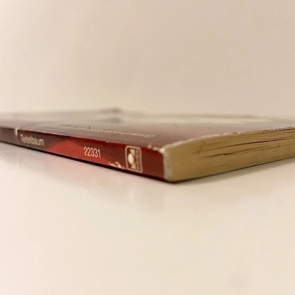 Vintage 1992 Universal Studios Monsters Presents Dracula Book Missing Poster - Picture 15 of 16